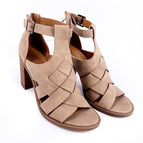 Universal Thread Faux Leather Open Pumps Shoes Size 10 - Picture 5 of 5